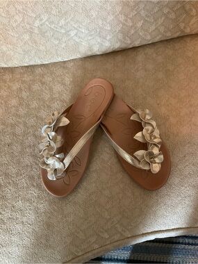 boc Metallic Gold Floral Thong Sandals